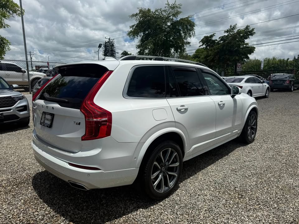 jeepetas y camionetas - VOLVO XC90 T6 MOMENTUN AWD 2019 NUEVA 4