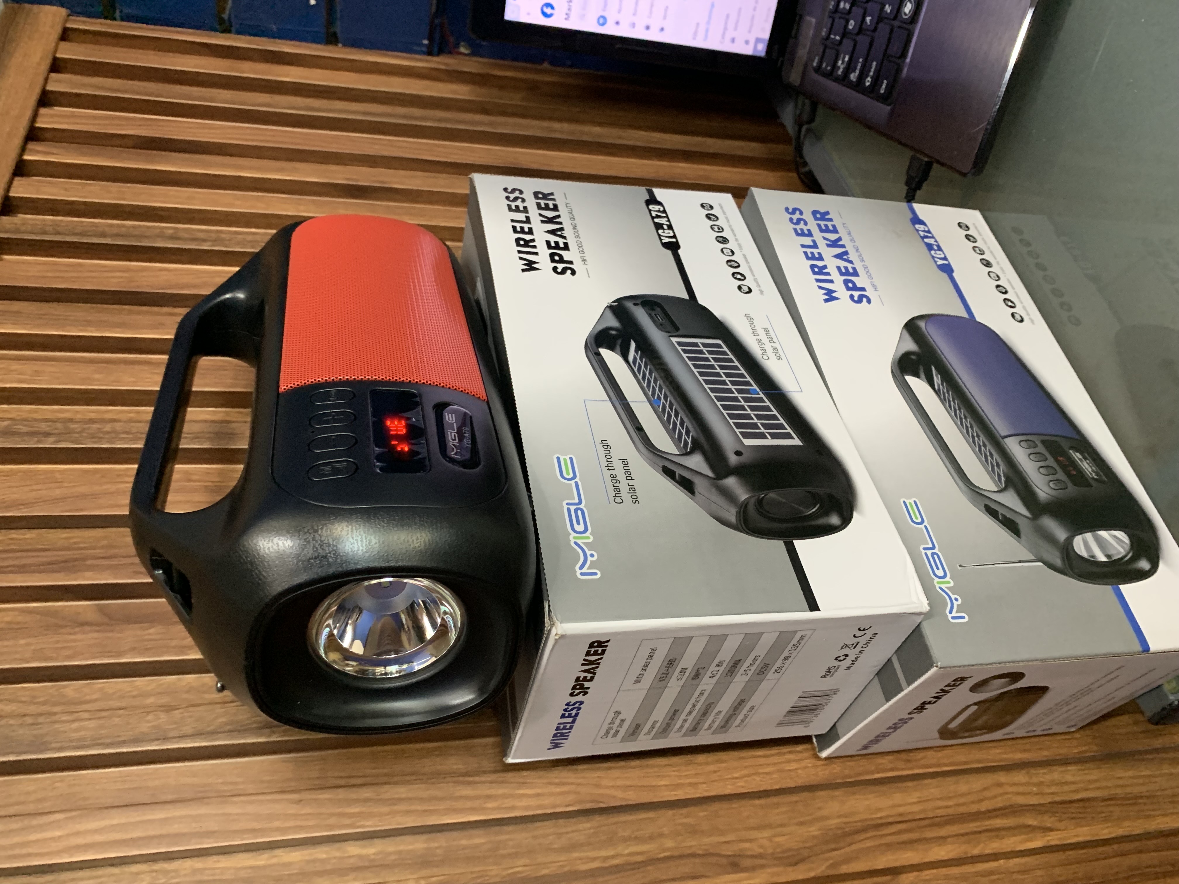 camaras y audio - foco 💡 recargable con radio 📻  2