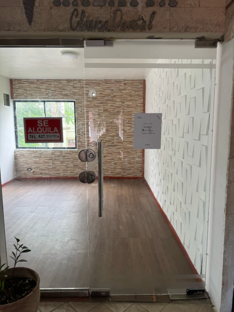 oficinas y locales comerciales - Propiedad comercial en la zona más activa de Sosúa 2