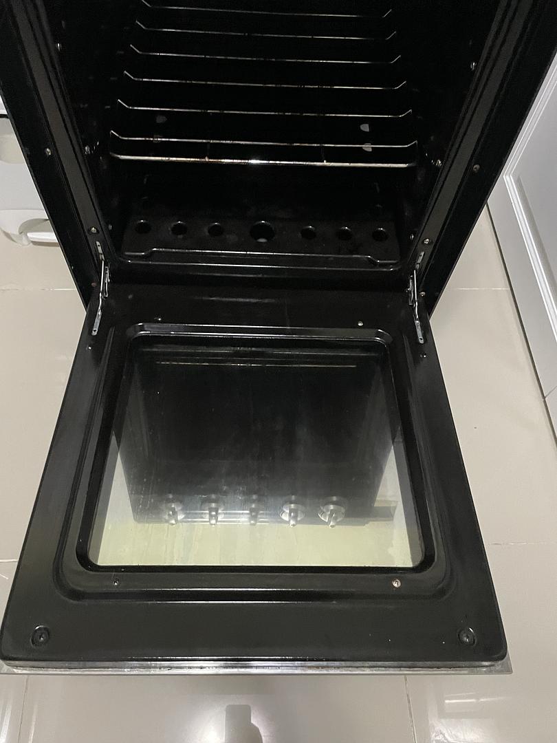 electrodomesticos - estufa América negra de horno 20 pulgada  5,000 negociable  5