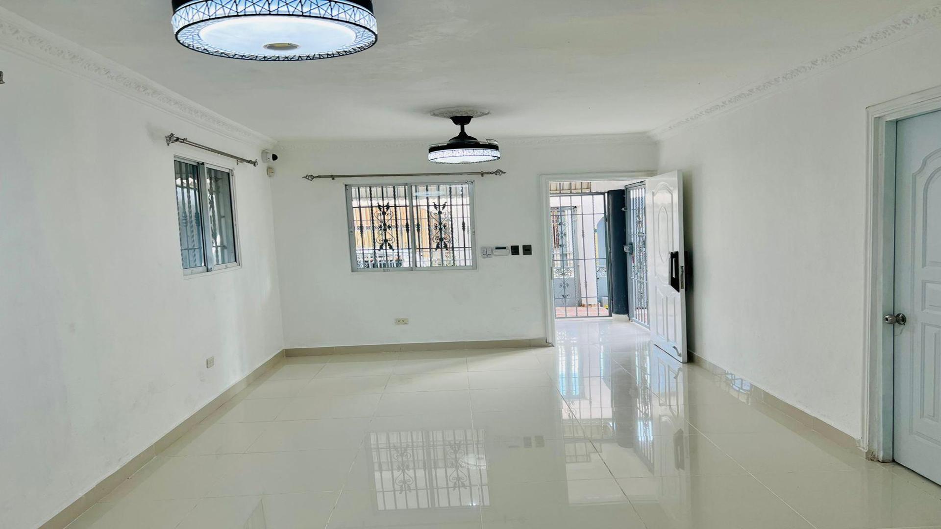 casas - Casa en Venta de Oportunidad en Charles de gaulle Santo Domingo Este 5
