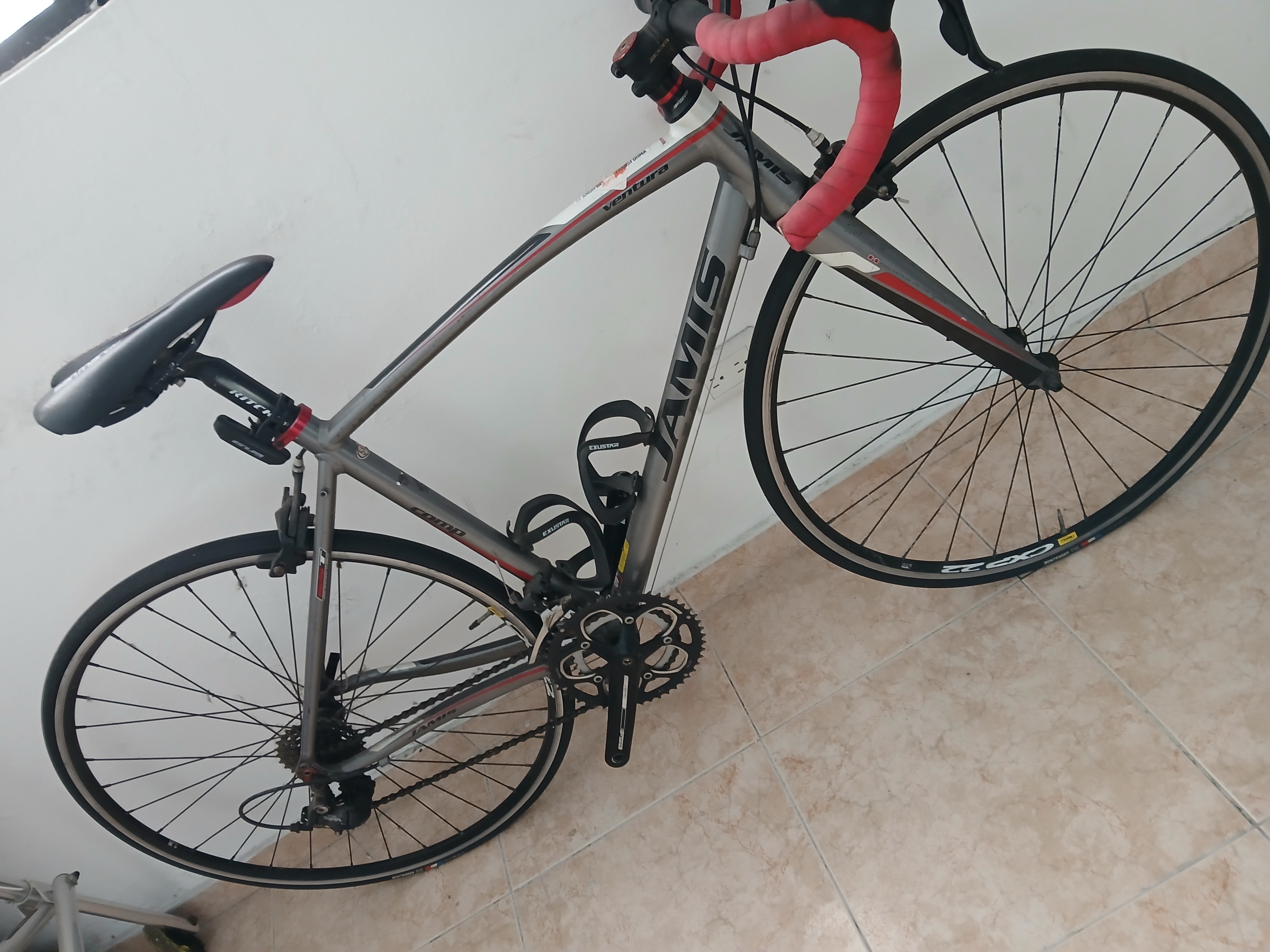 bicicletas y accesorios - Vendo bicicleta de Ruta Jamis  4