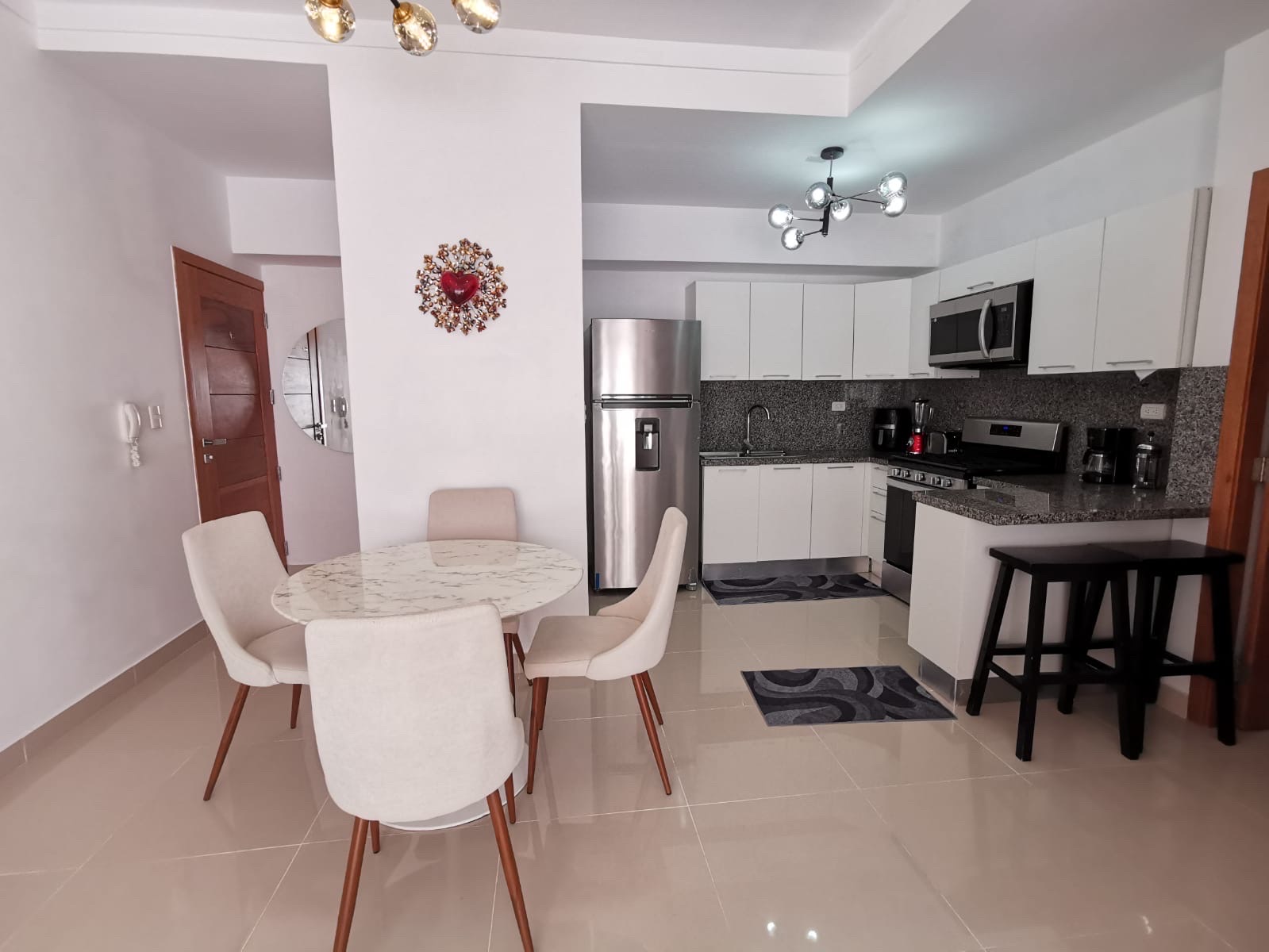 apartamentos - APARTAMENTO DE 1 HABITACION EVARISTO MORALES AMUEBLADO CON AREAS SOCIALES 4