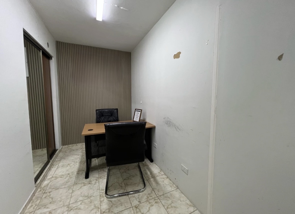 oficinas y locales comerciales - LOCAL COMERCIAL  8