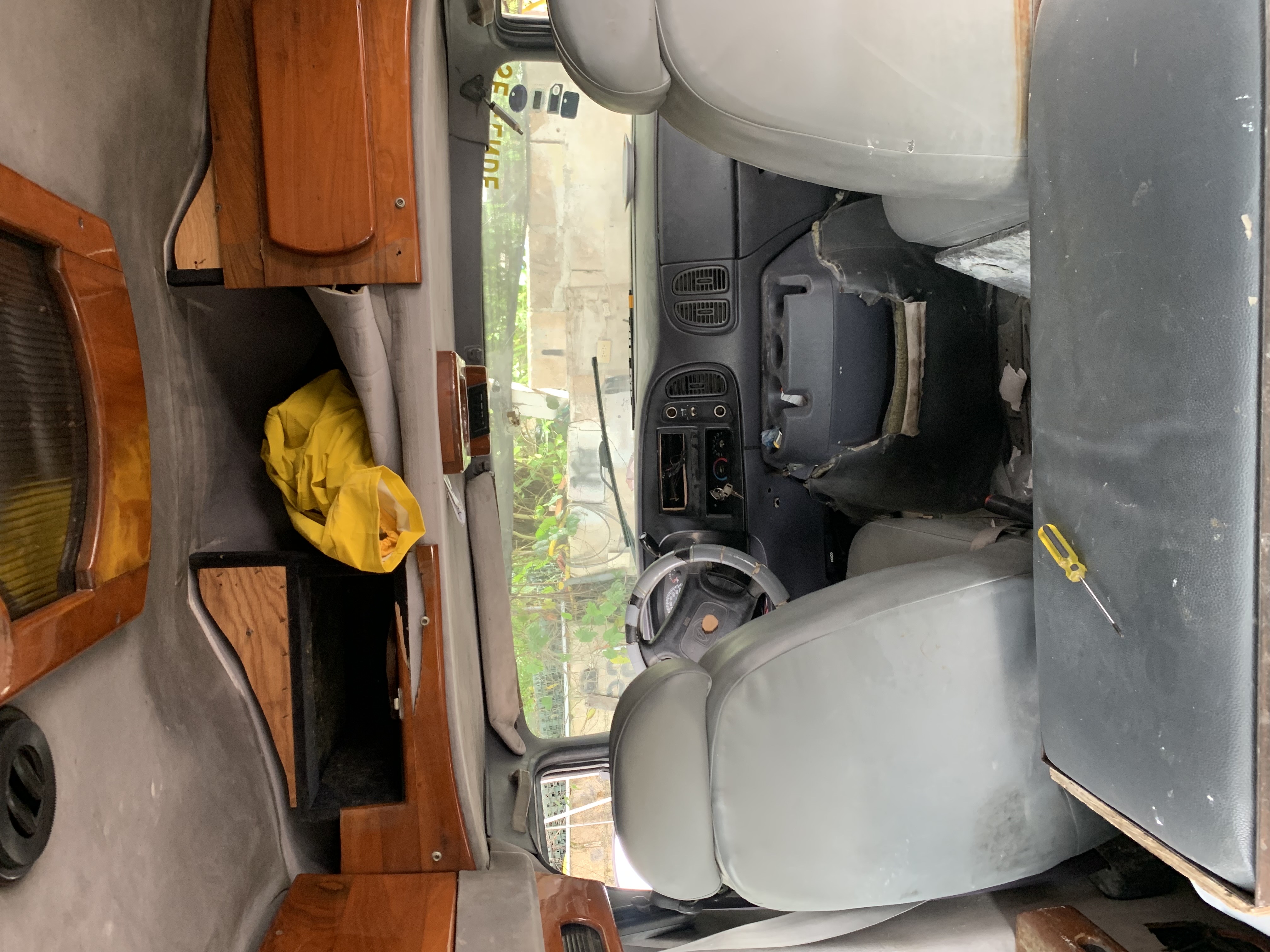 jeepetas y camionetas - VAN económica lista para trabajar o personalizar – Dodge Ram 1500 🛠️🚐 5