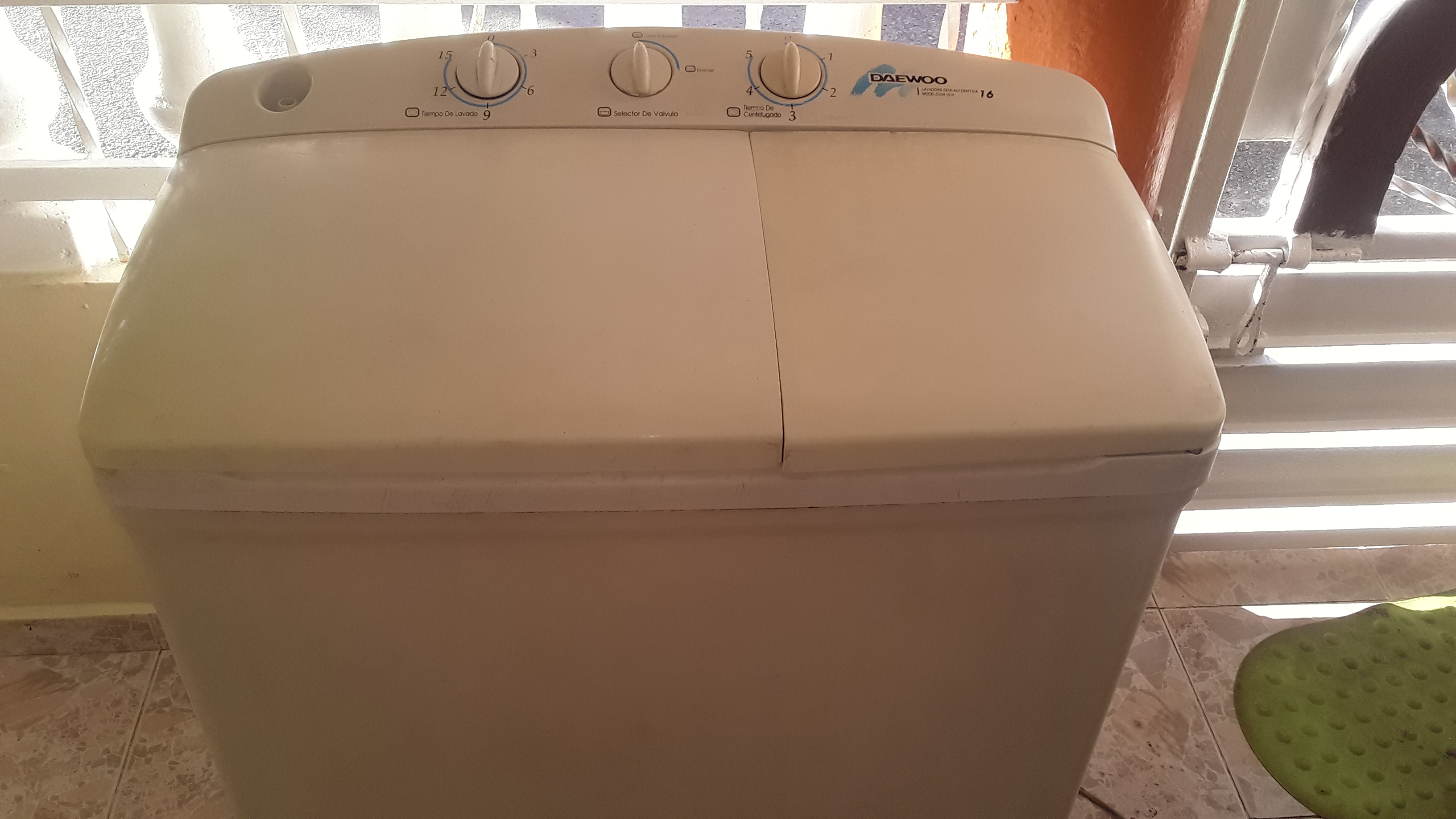 electrodomesticos - vendo lavadora daewo 16 libra,4500neg,y te la prue 0