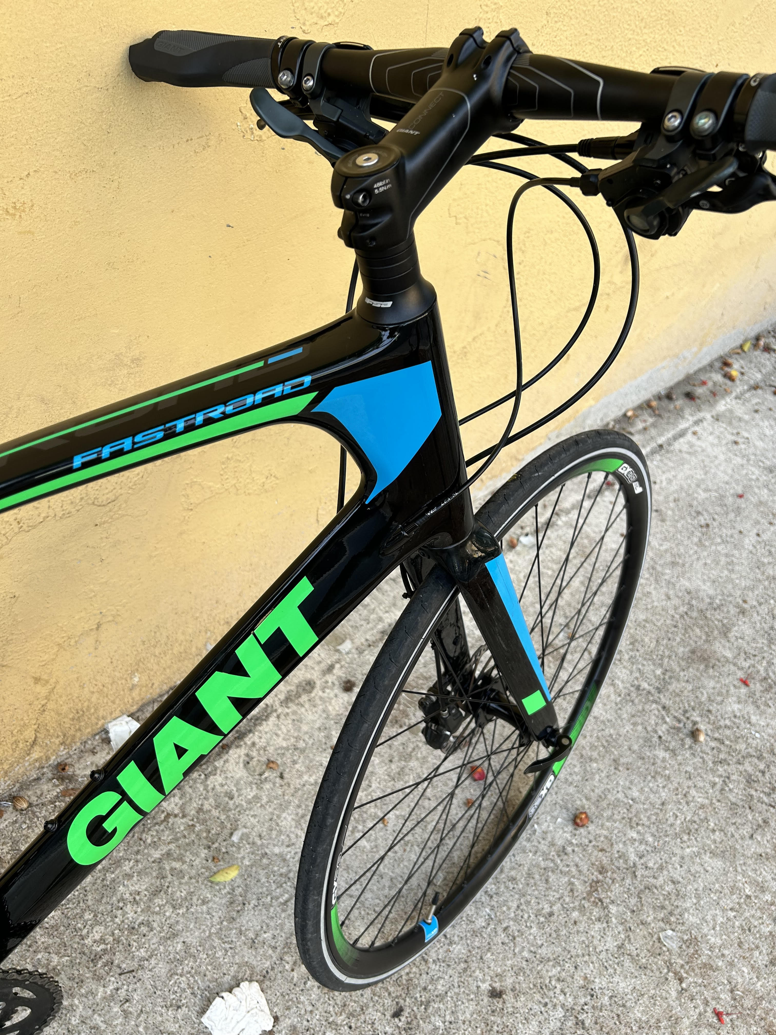 bicicletas y accesorios - bicibleta Giant fibra de carbon  7