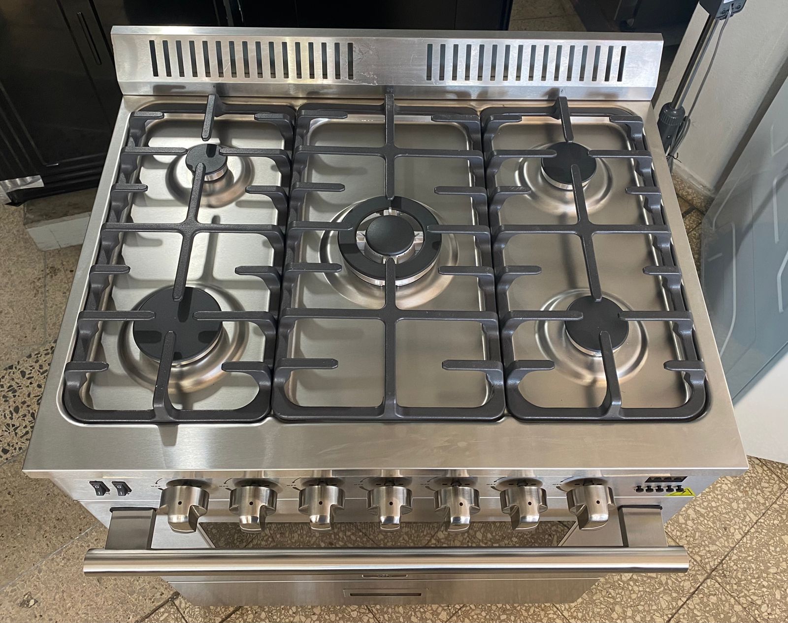 electrodomesticos - Estufa KN Gold profesional Niquelada de acero inoxidable 
30 pulgadas
 3