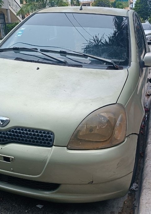 carros - Toyota Vitz 2002 4