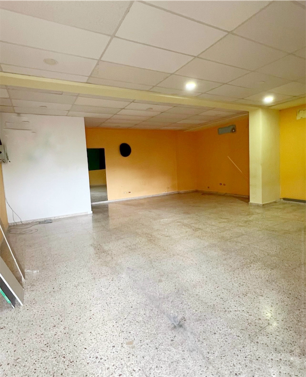 oficinas y locales comerciales - Local comercial en Arroyo hondo  4