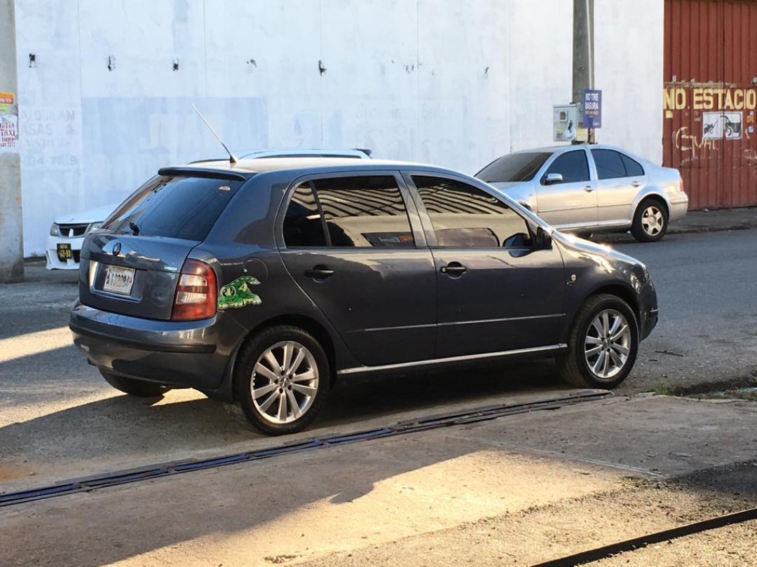 carros - Skoda Fabia 0
