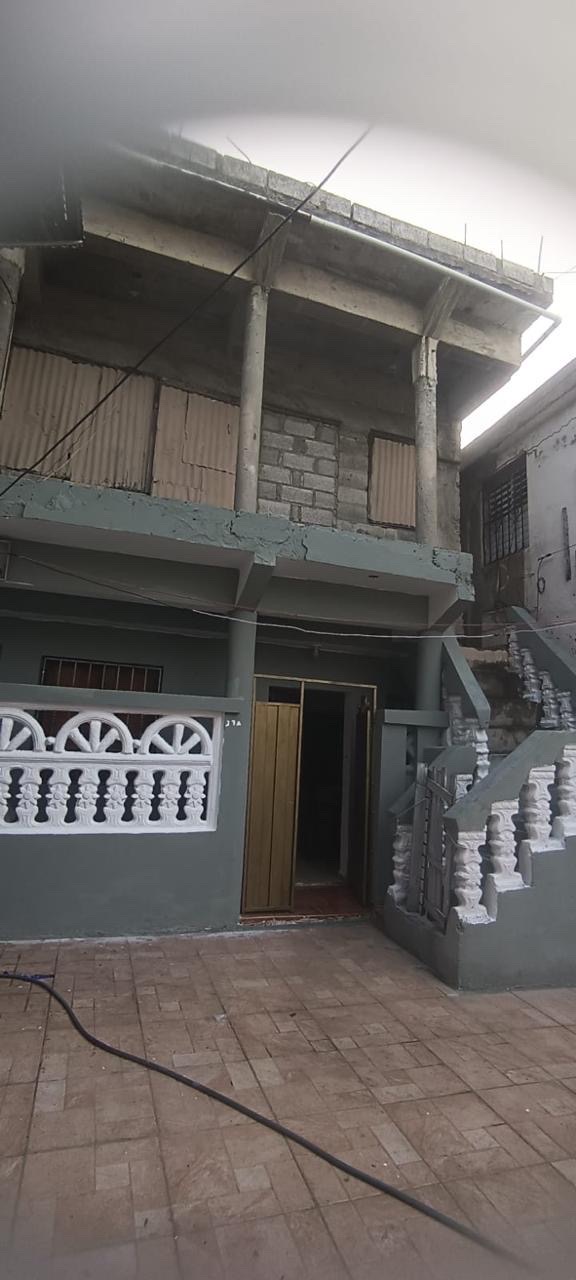 casas - venta de 2 casas independientes con cintillo próximo al olé de la avenida España 0