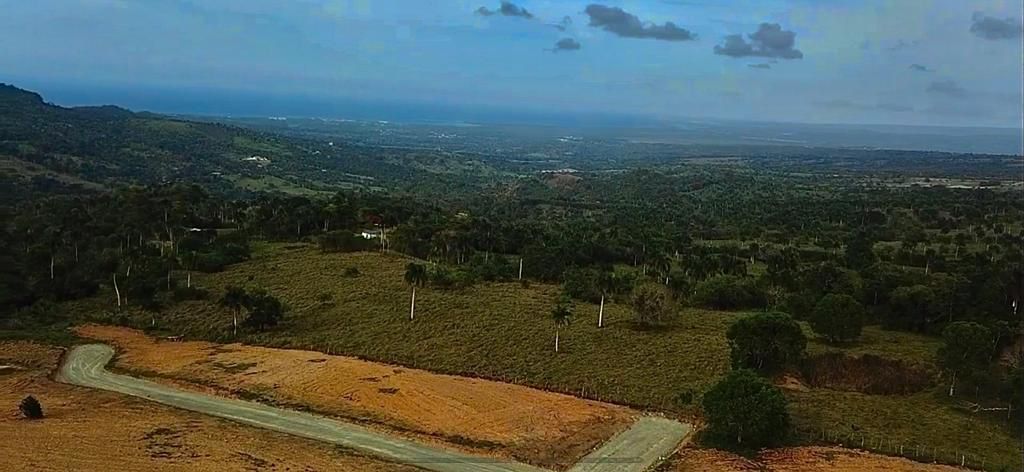 solares y terrenos - 🏞️ Solares en Venta – Villa La Paz, El Cupey  0