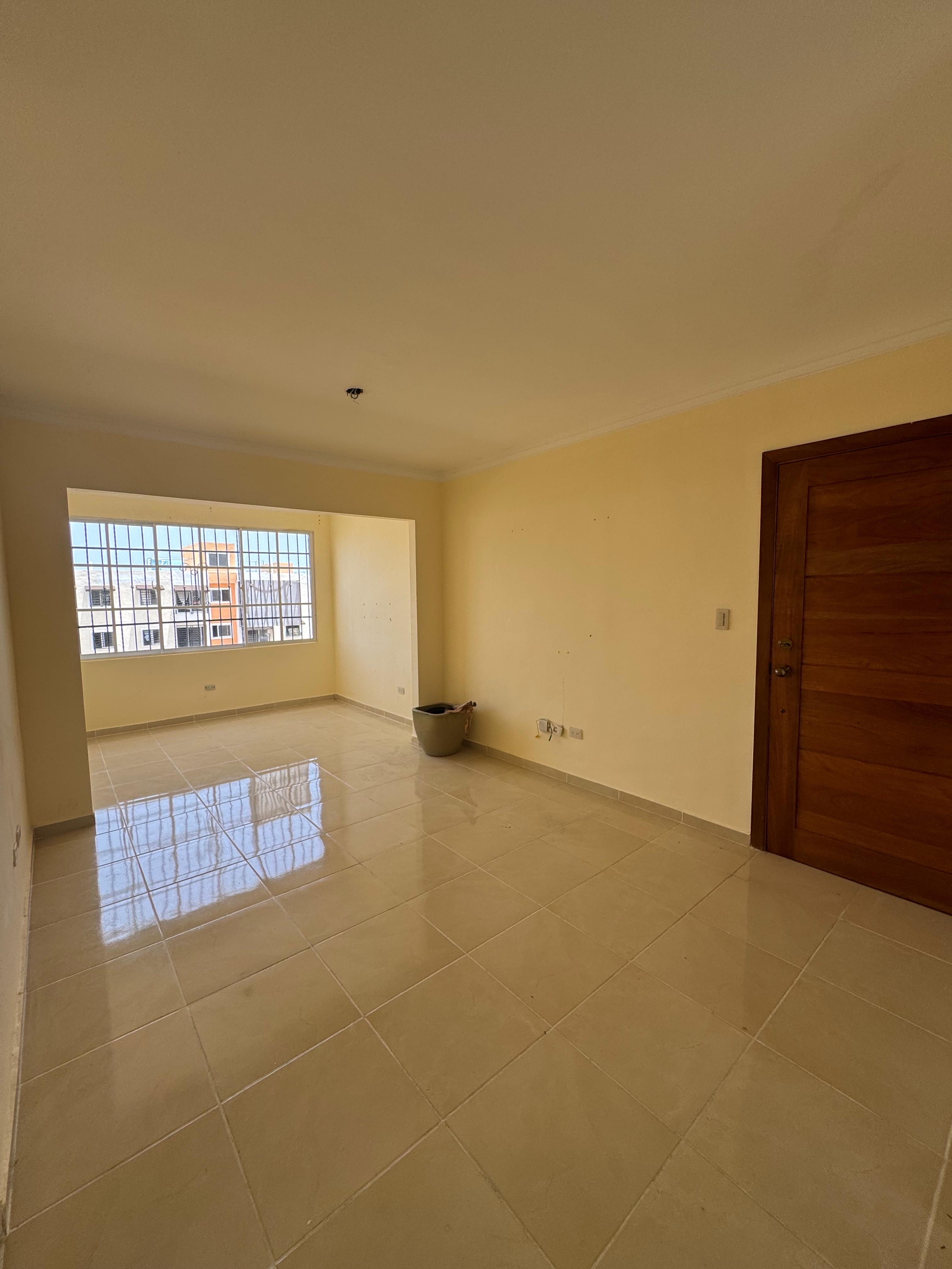 apartamentos - venta de apartamento 4to piso 90mts con 2 parqueos autopista de san isidro  5