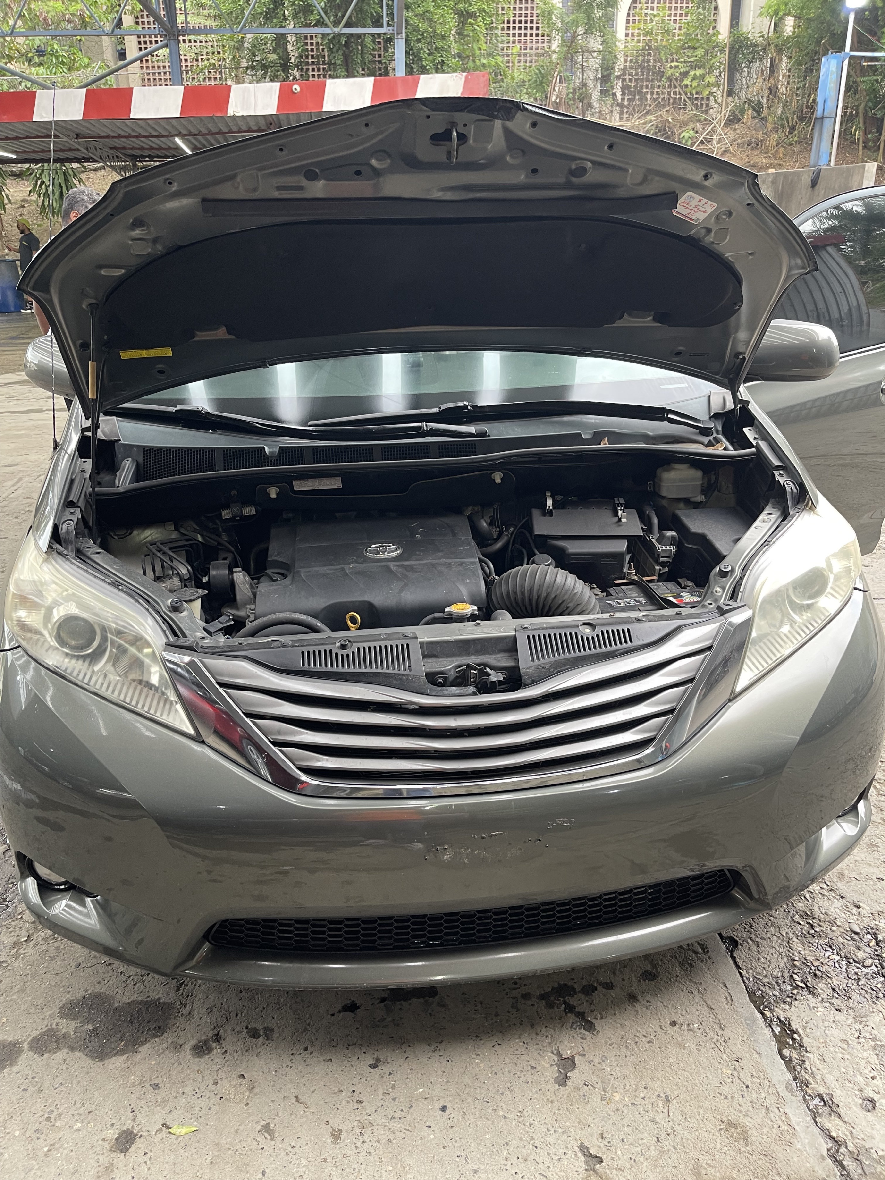 jeepetas y camionetas - venta de Toyota Sienna 2012 XLE LA FULL 8
