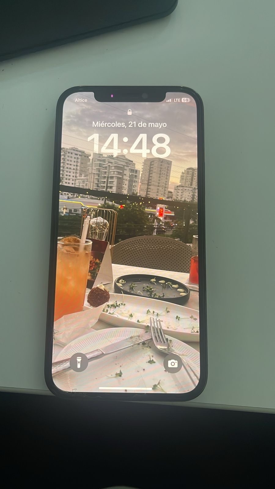 celulares y tabletas - IPhone 12pro batería en 76%