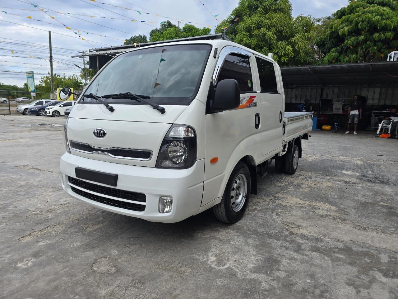 camiones y vehiculos pesados - CAMION DOBLE CABINA KIA BONGO RECIEN IMPORTADO 0