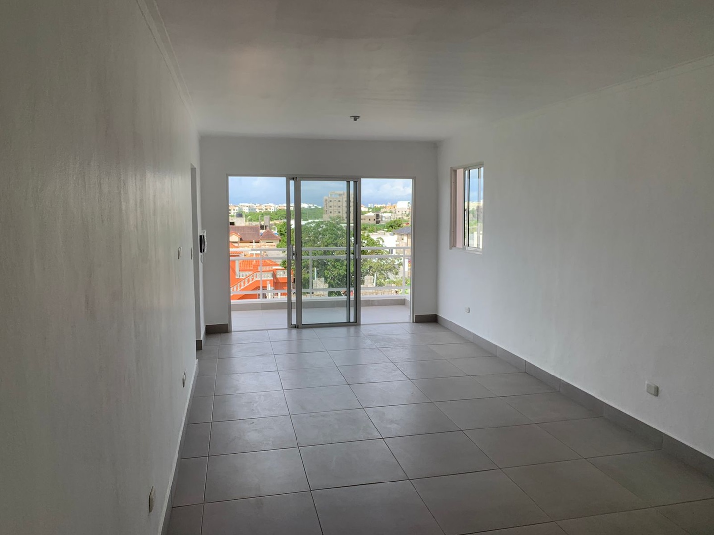 apartamentos - Apartamento en la autopista de san Isidro con terraza privada  2
