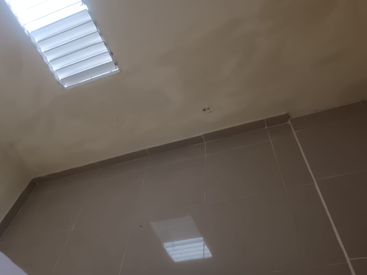 casas - PROX A LA GOMEZ ALQ APTO 2HAB 2B  RD$16            8