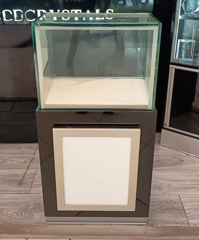 equipos profesionales - Quiosco con Vitrinas – Ideal para Plazas Comercial 2