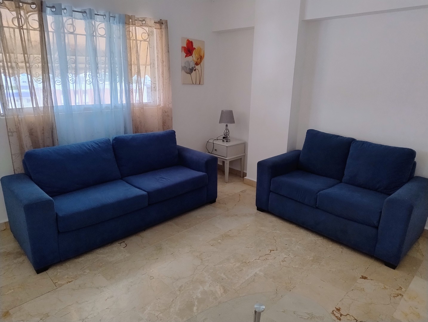 muebles y colchones - Vendo dos sofás. 0