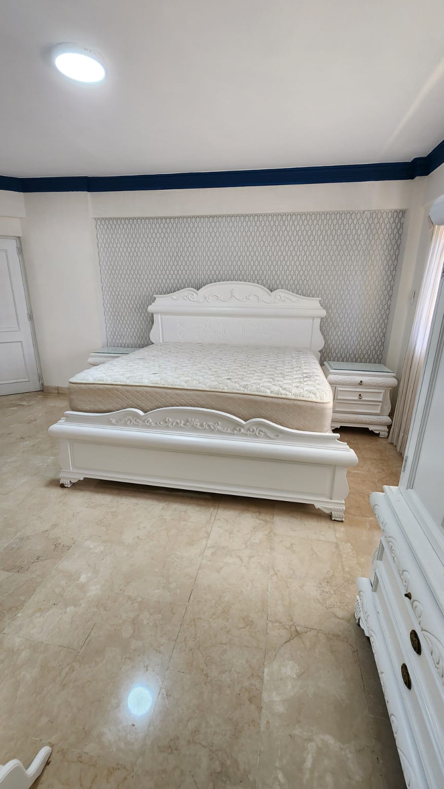 muebles y colchones - Juego habitación completo en caoba en blanco 1