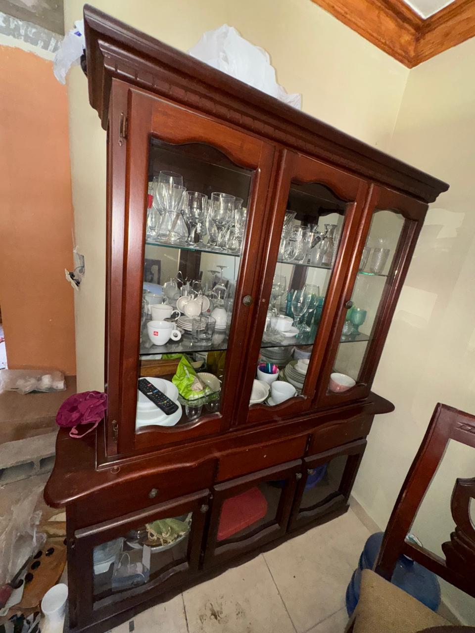 decoración y accesorios - Vendo Excelente vitrina 1