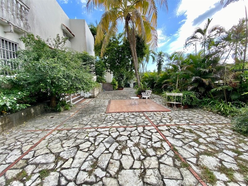 casas - Venta de casa en arroyo hondo Distrito Nacional con 700mts de solar y 5 hab 0
