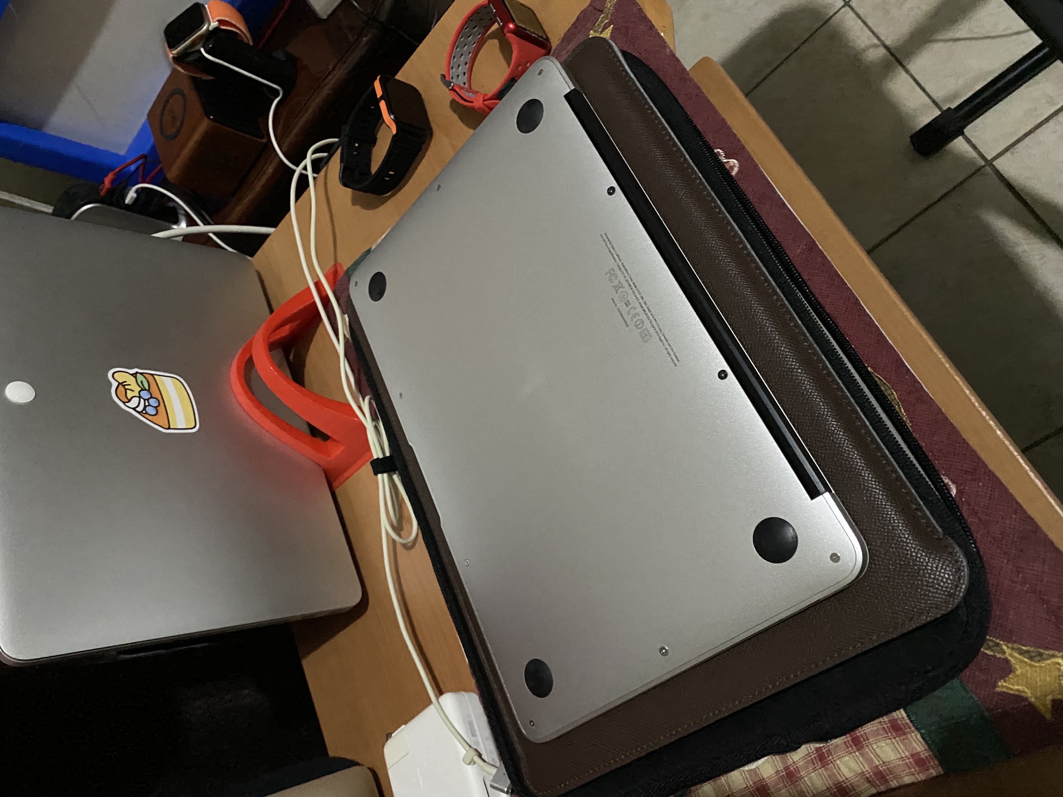 computadoras y laptops - Macbook Air 2010 11 Pulg 2