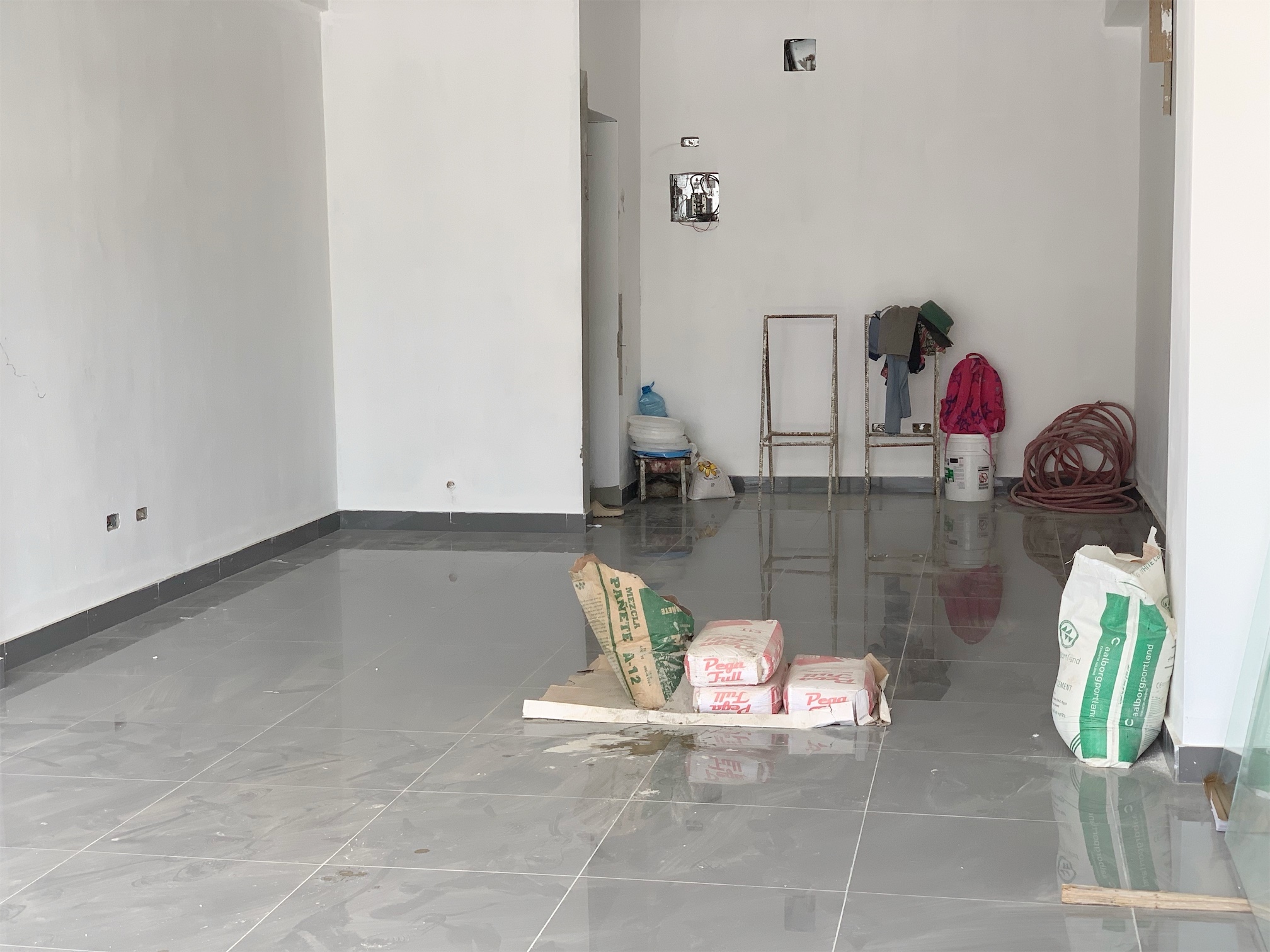 oficinas y locales comerciales - Local céntrico en los prados 2