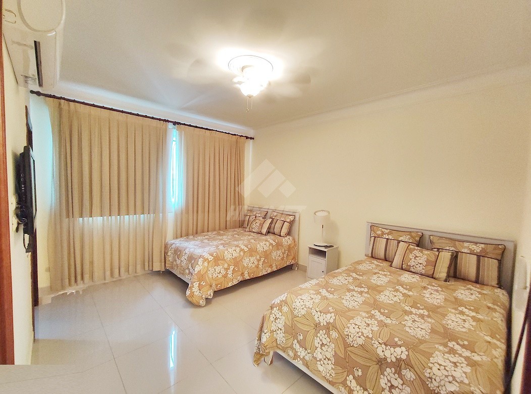 apartamentos - TORRE CON 270 MTS2 Y 4 PARQUEOS LA ESMERALDA SANTIAGO  5
