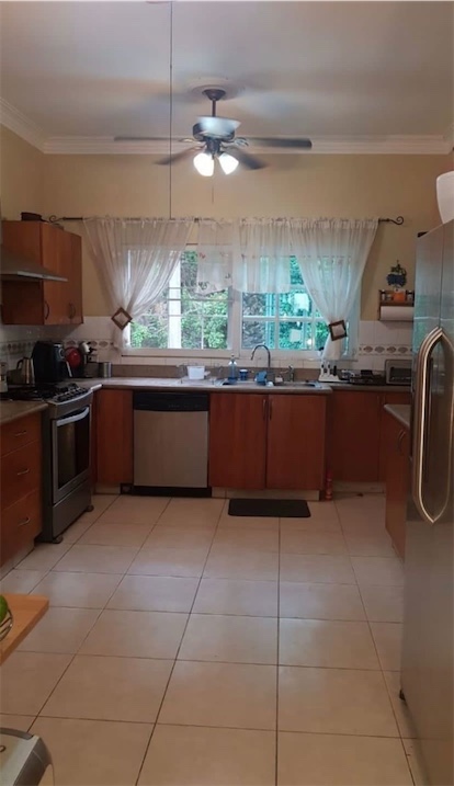 casas - Casa con piscina en el Distrito Nacional con 440mts 3