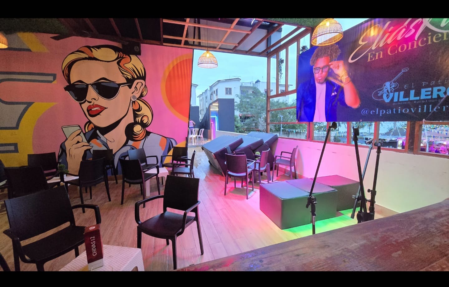 negocios en venta - Café Bar & Lounge Tapas En La Av. España 5