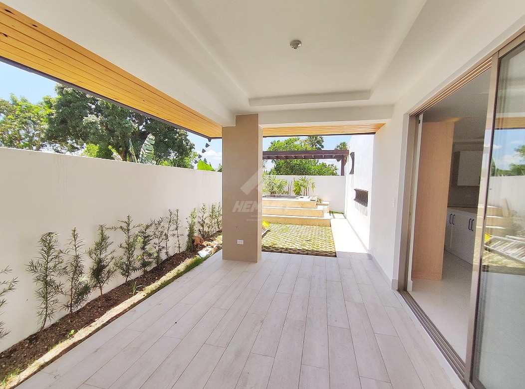 casas - MINIMALISTA CASA CON PICUZZY Y PATIO PROYECTO CERRADO LLANOS GURABO SANTIAGO  1