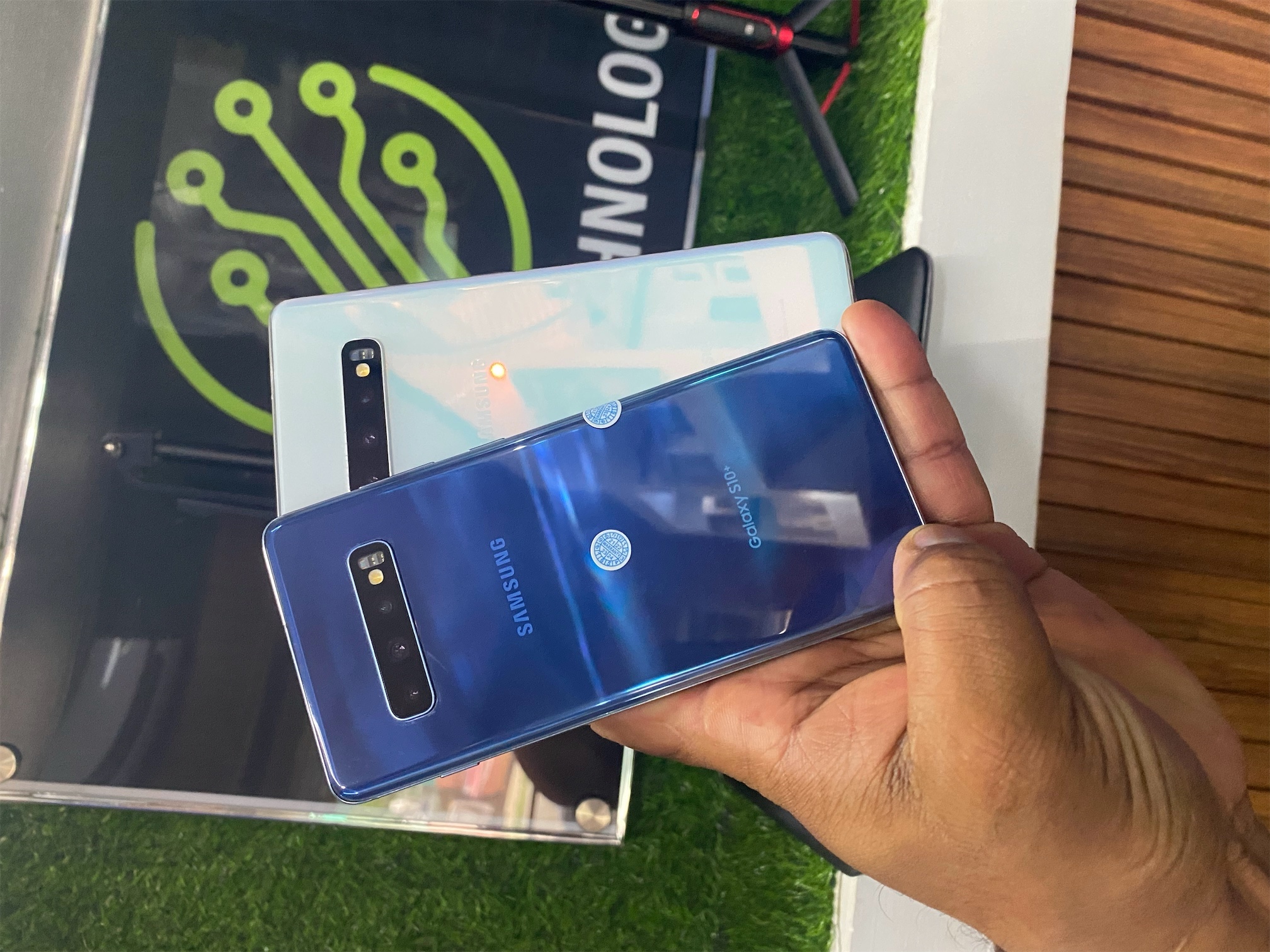 celulares y tabletas - s10 plus  8