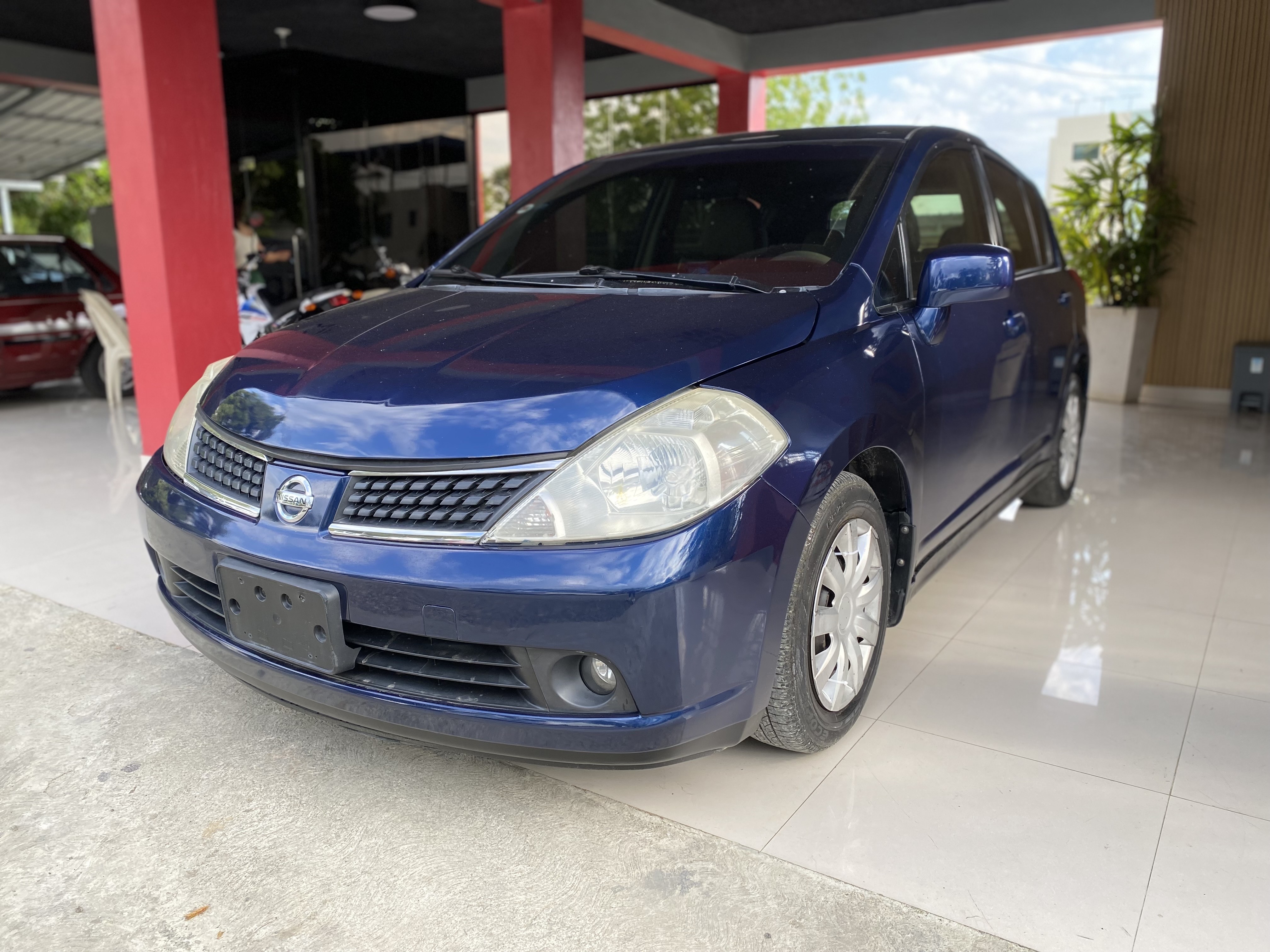 carros - NISSAN VERSA 2008