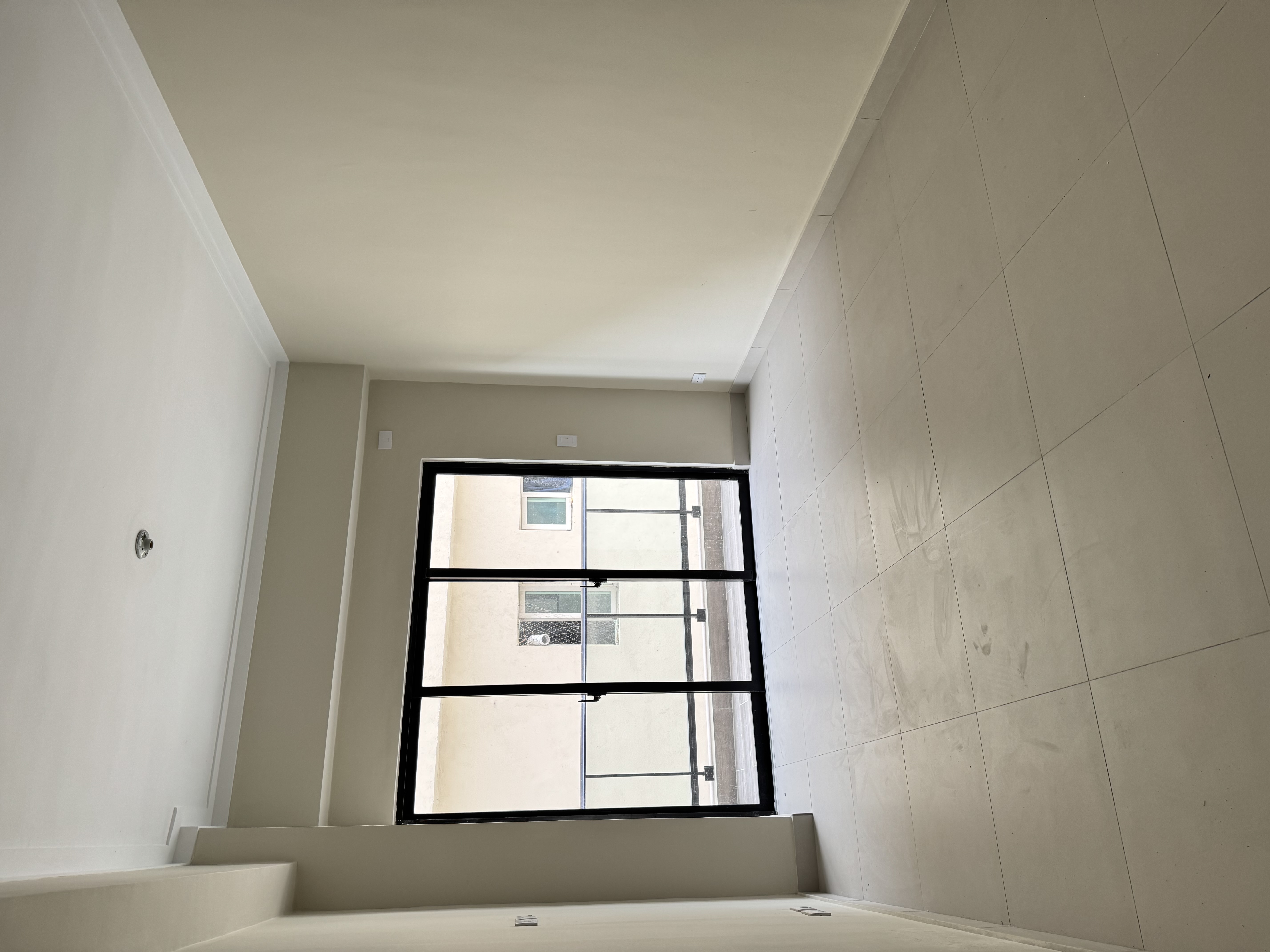 apartamentos - Alquiler apto nuevo• 2 h, 2.5  B  Evaristo Morales 1