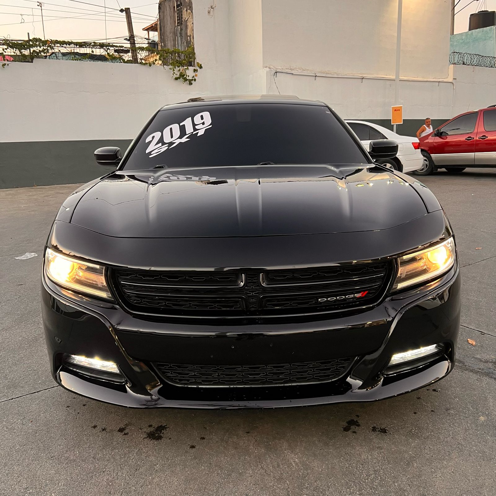 carros - Dodge Charger SXT 2019 2