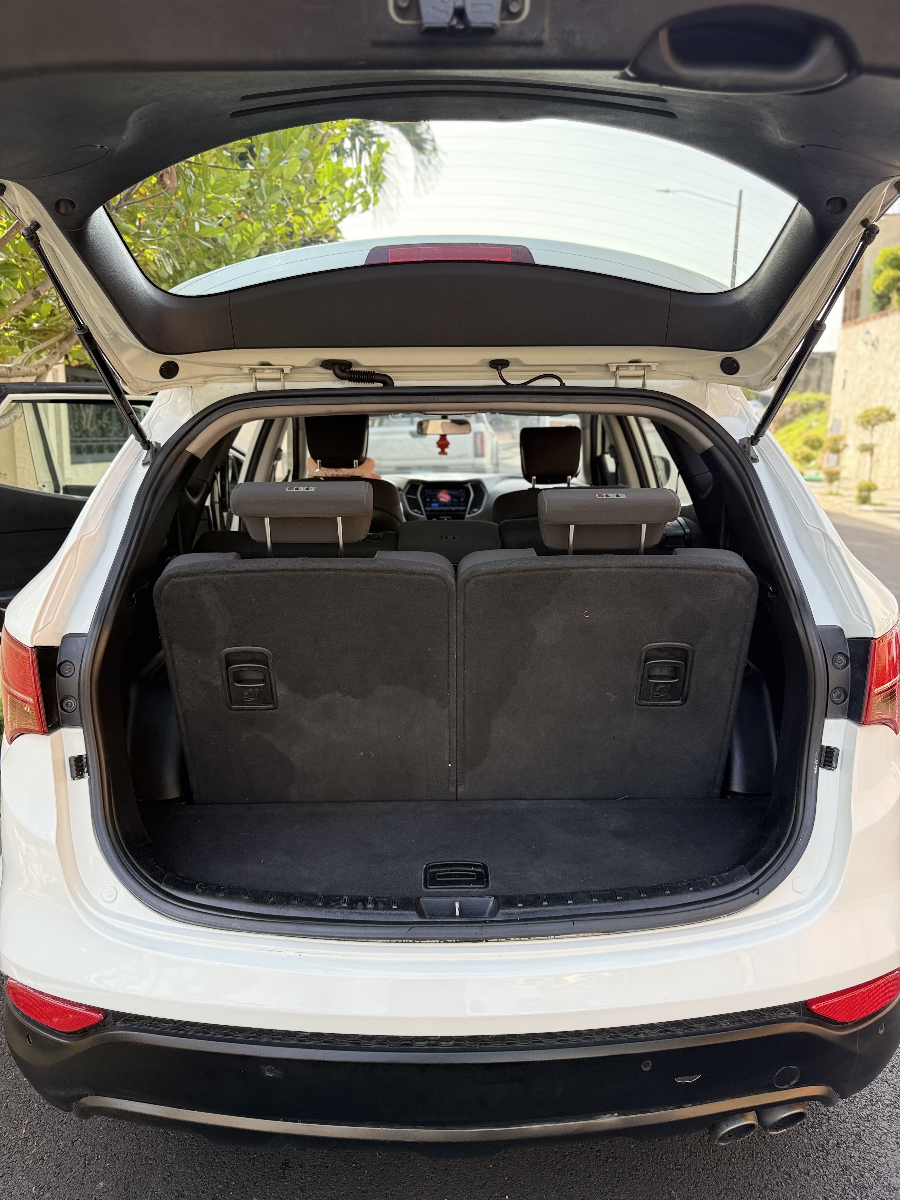 jeepetas y camionetas - Hyundai Santa Fe Motor Dohc 3 Filas 4x2 2013 6