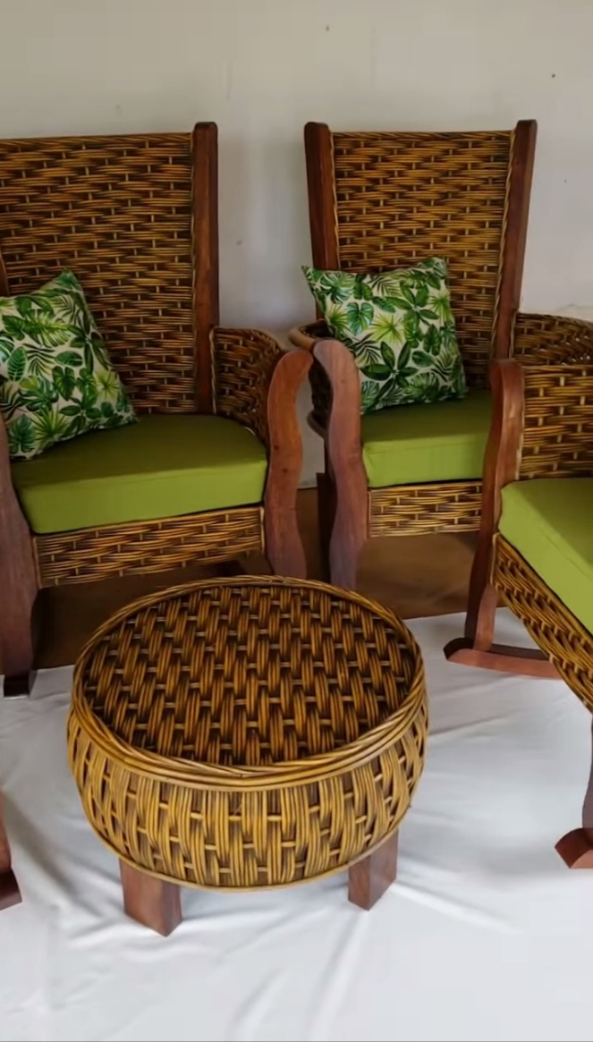 muebles y colchones - se vende hermoso juego de mesedora  1