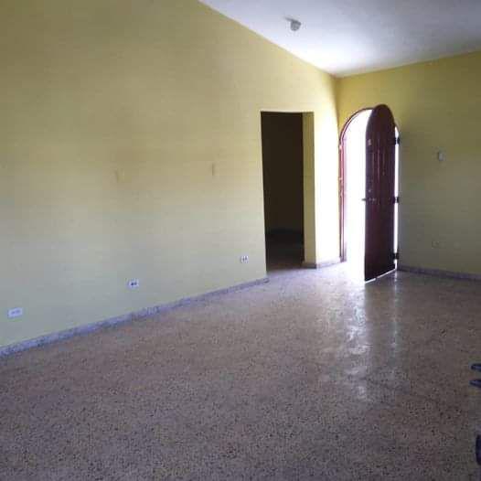 casas - VENDO Casa en Reparto Los Tres Ojos 7
