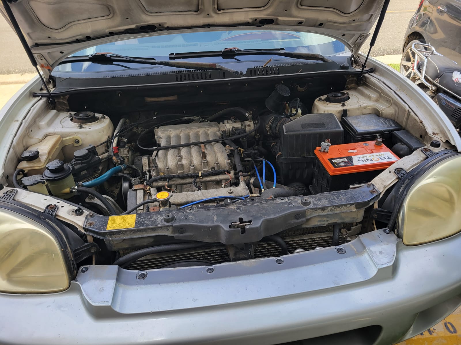 jeepetas y camionetas - HYUNDAI SANTA FE 2004 3