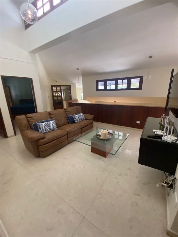 casas vacacionales y villas - Vendo en Jarabacoa, mansion amueblada con paneles solares de 1070mts 8