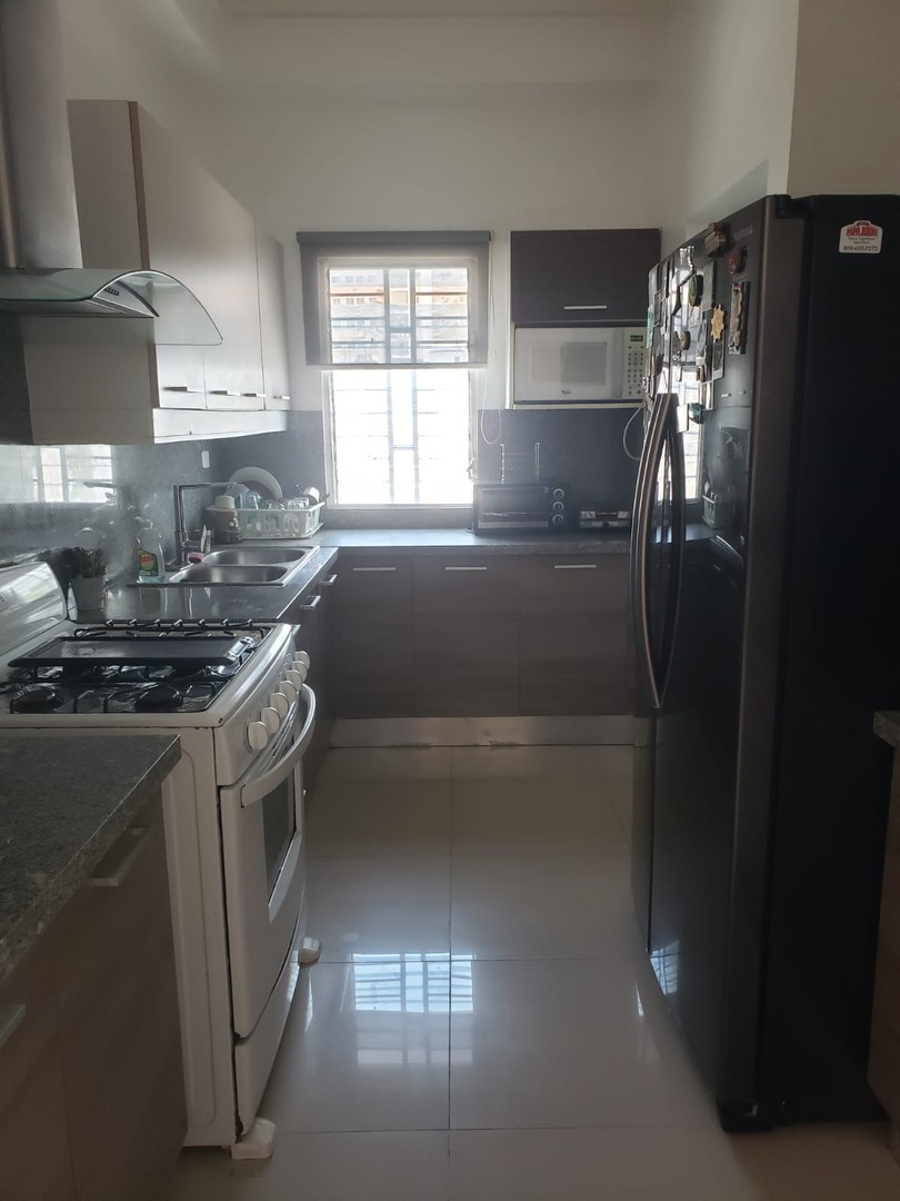 apartamentos - Apartamento 2do piso Evaristo Morales 2