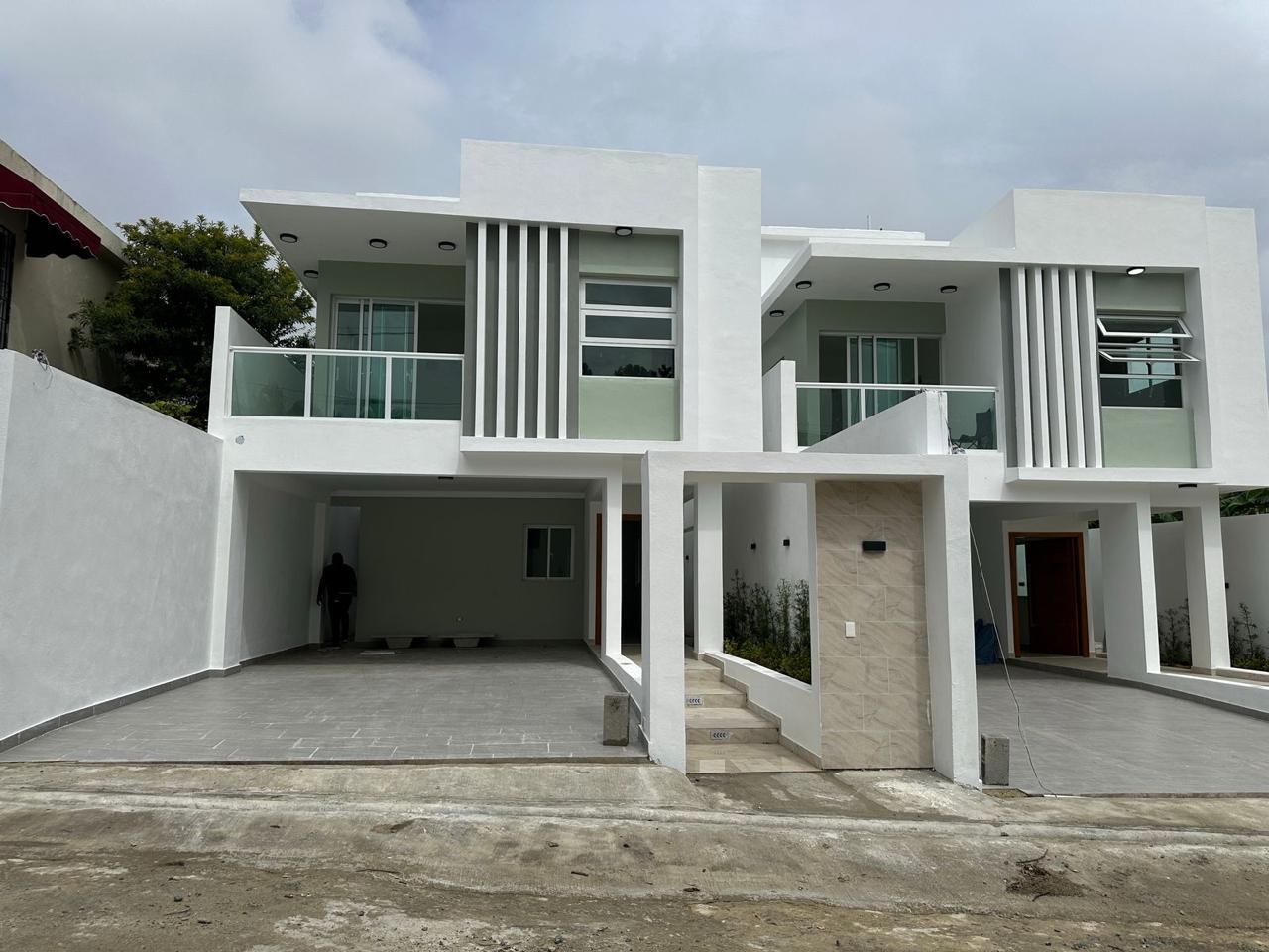 casas - Casa  de 2 Niveles en La Concordia, Km 14 Autopista Duarte 0