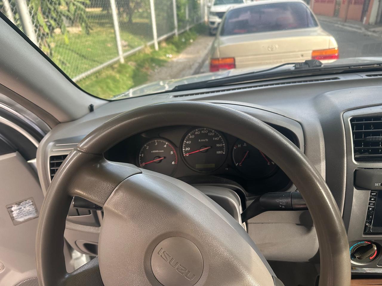 camiones y vehiculos pesados - isuzu Dmax 4x4 2005 8
