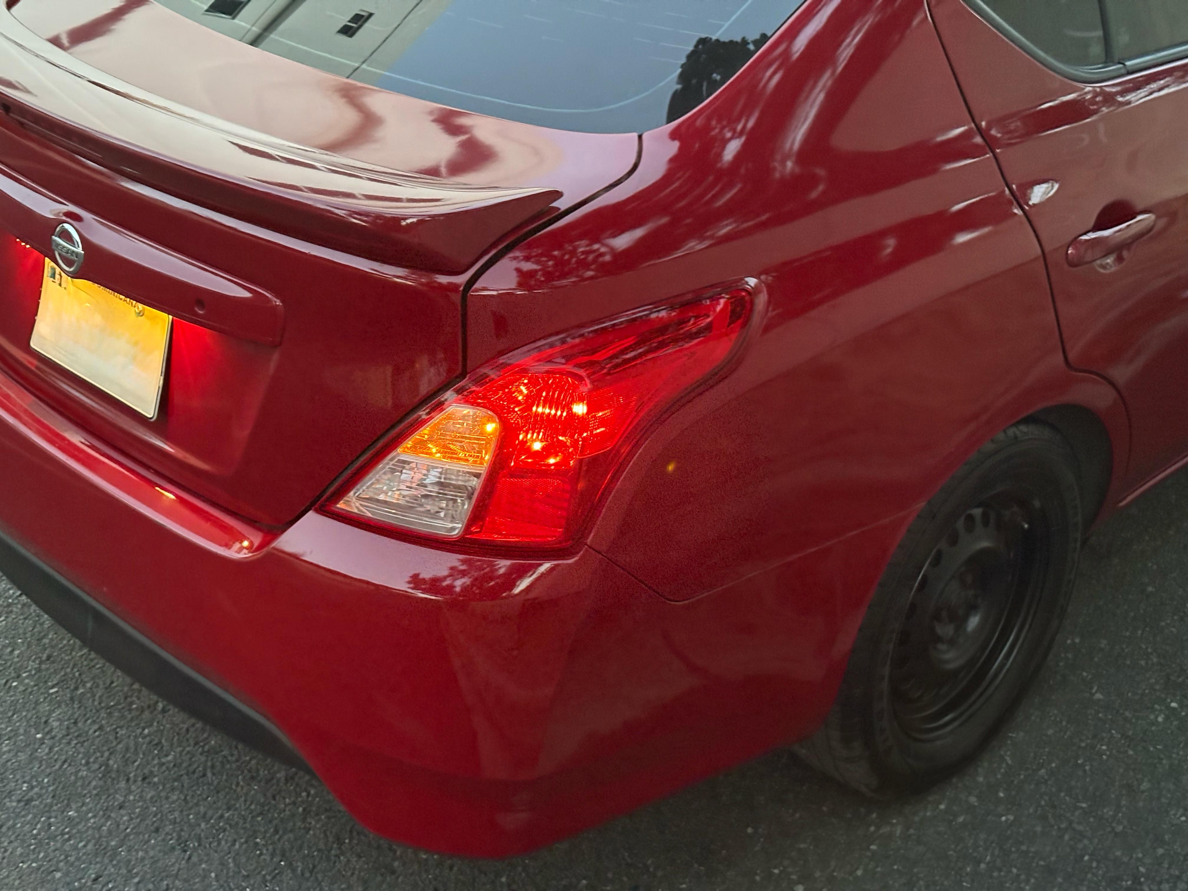 carros - Nissan Versa 2015    1