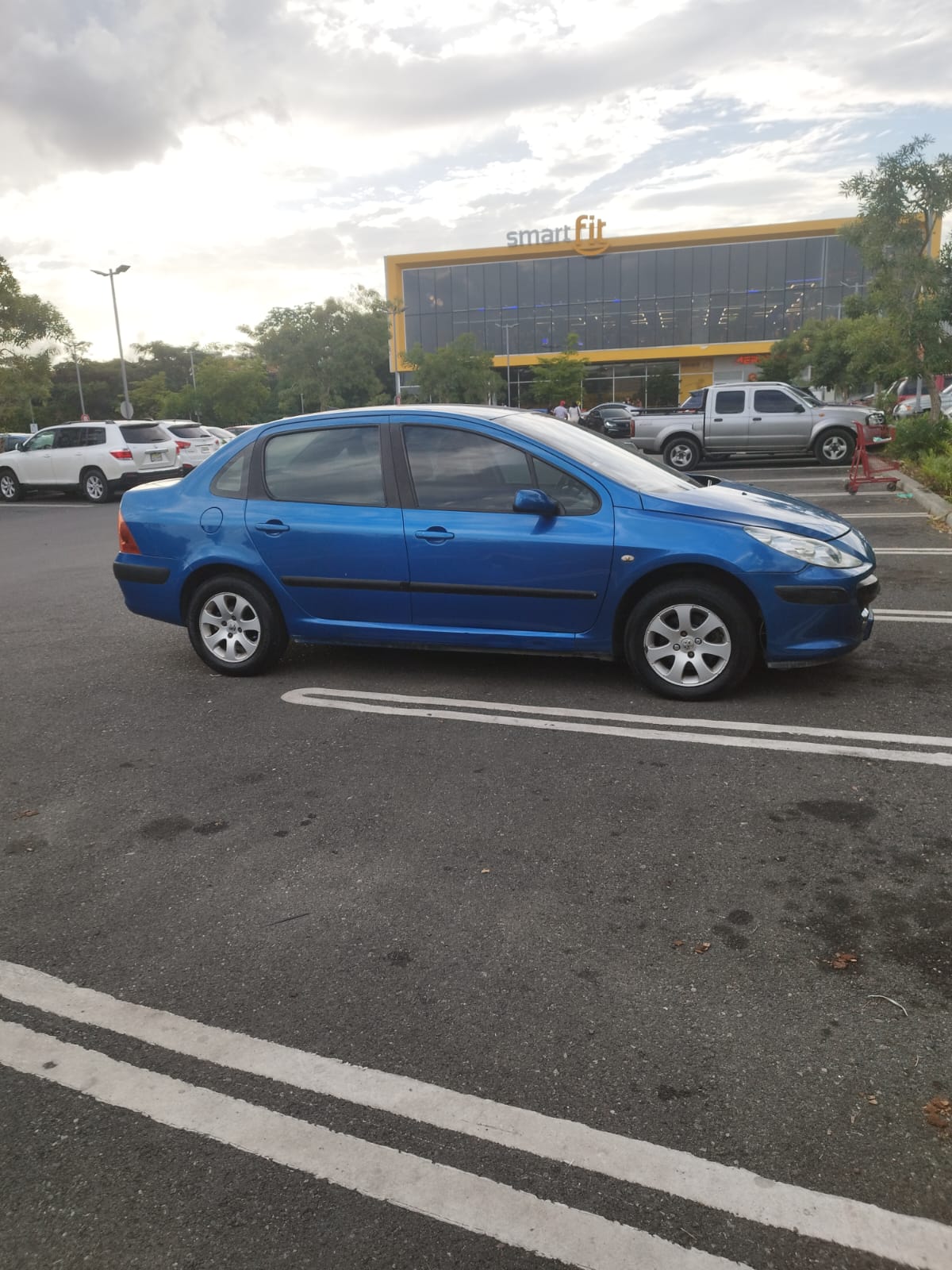 carros - Peugeot 307 automático  6