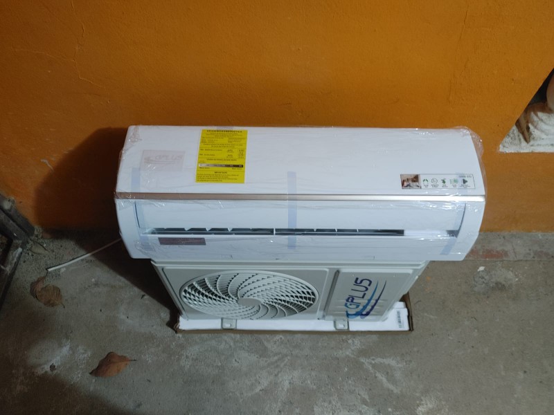 aires acondicionados y abanicos - Venta de aires en especial 12,000btu nuevos en su caja  3