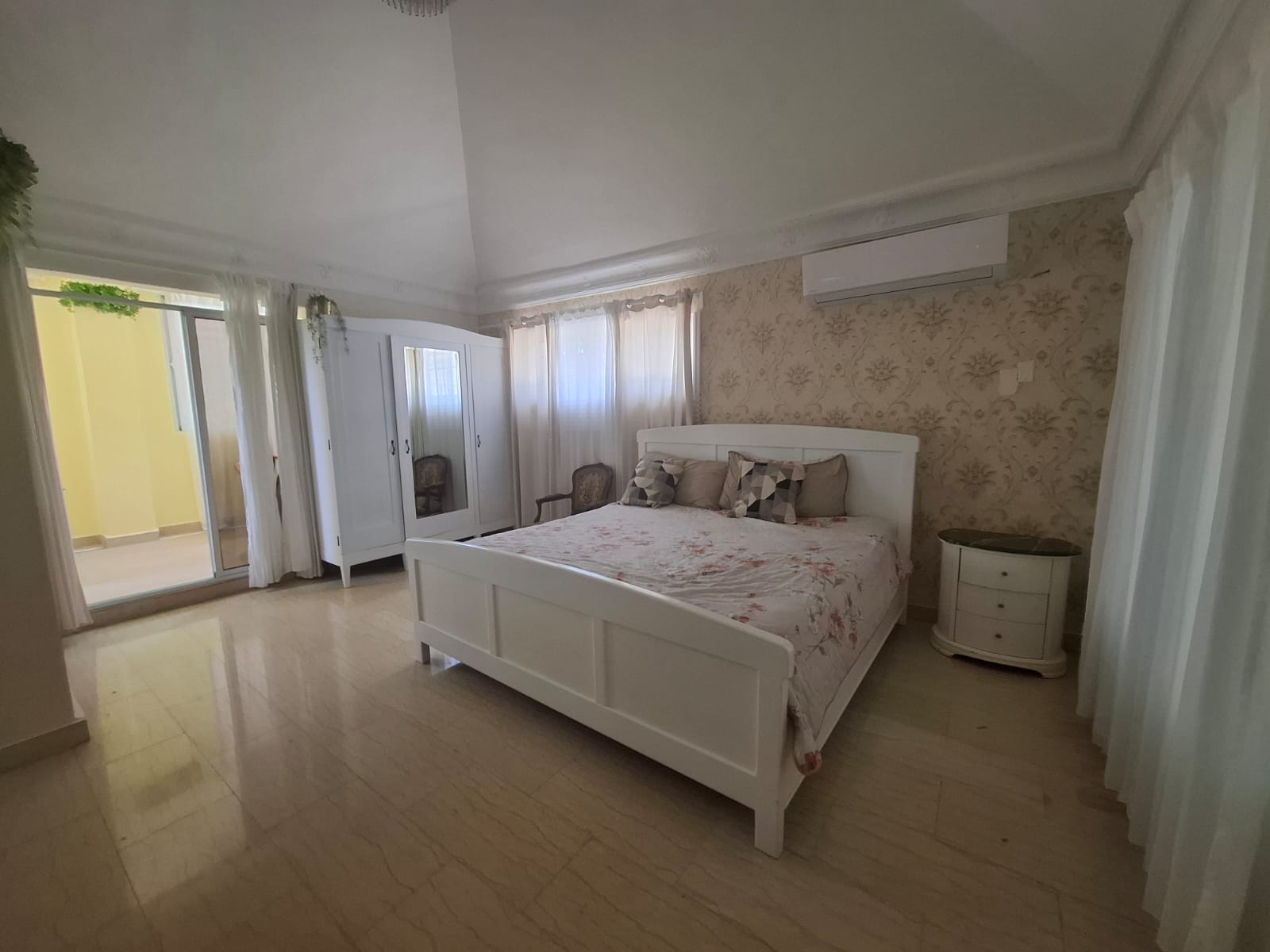 apartamentos - Se Alquila Apartamento amueblado en los Cacicazgos 7